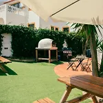Alojamento de Acomodação e Pequeno-almoço Surfinn Algarve 3*